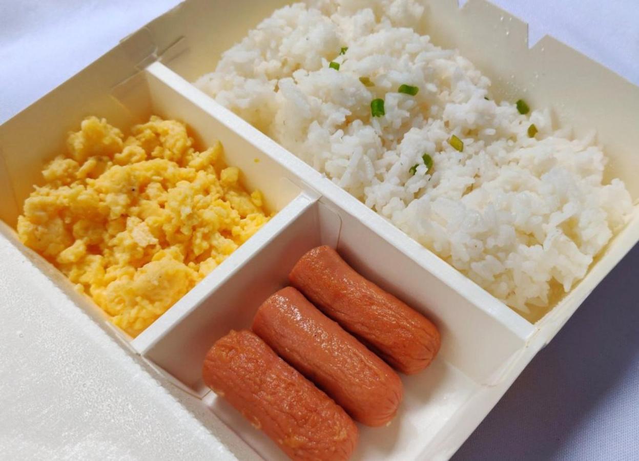 ホテル レッドドアーズ プラス ニア キャピトル コモンズ Pasig City エクステリア 写真