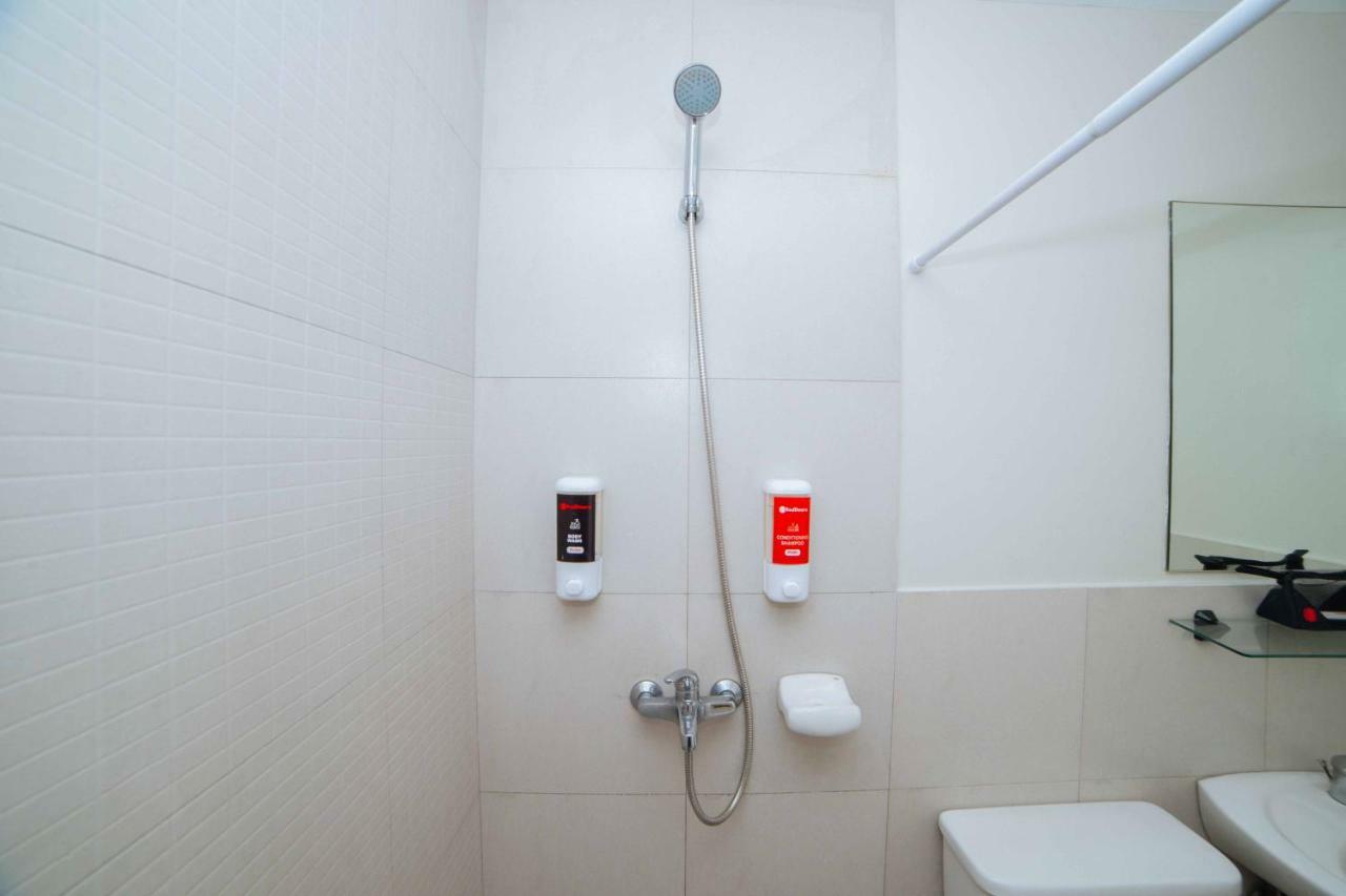 ホテル レッドドアーズ プラス ニア キャピトル コモンズ Pasig City エクステリア 写真
